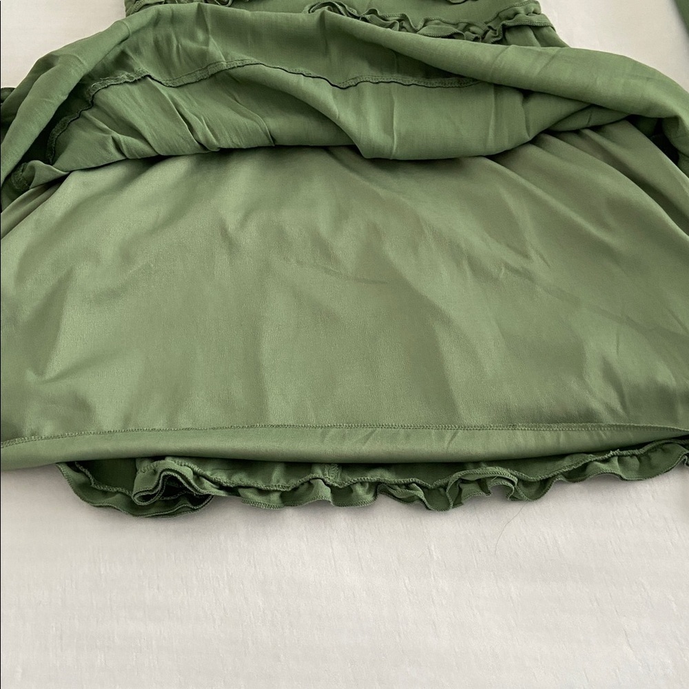 Francesca's Mi Ami green ruffle long-sleeve mini dress sage color Size Medium - Picture 14 of 16